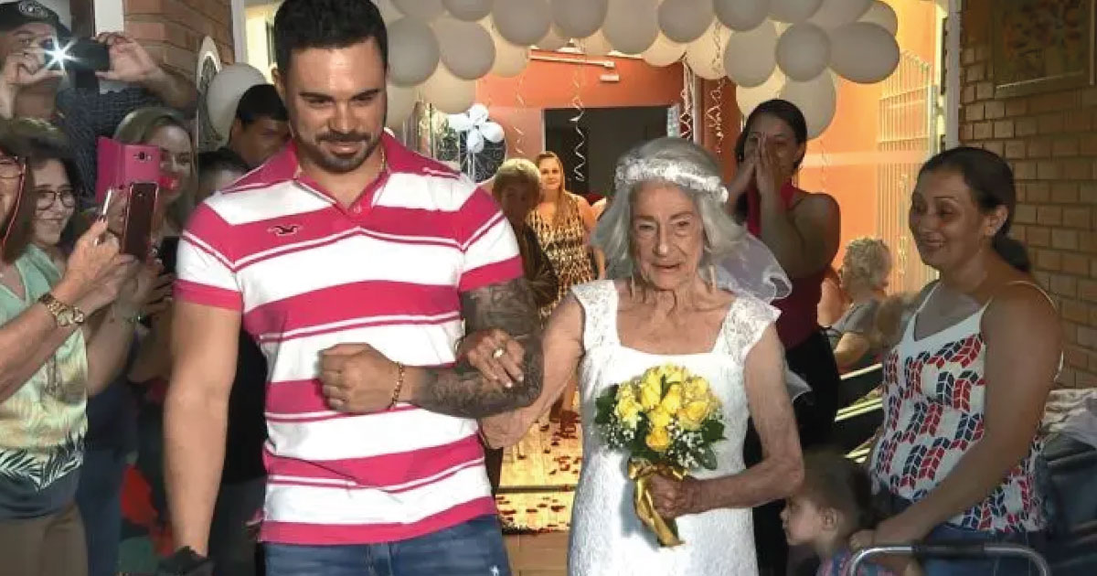 A sus 96 años se casa con el amor de su vida en el lugar que surgió el amor