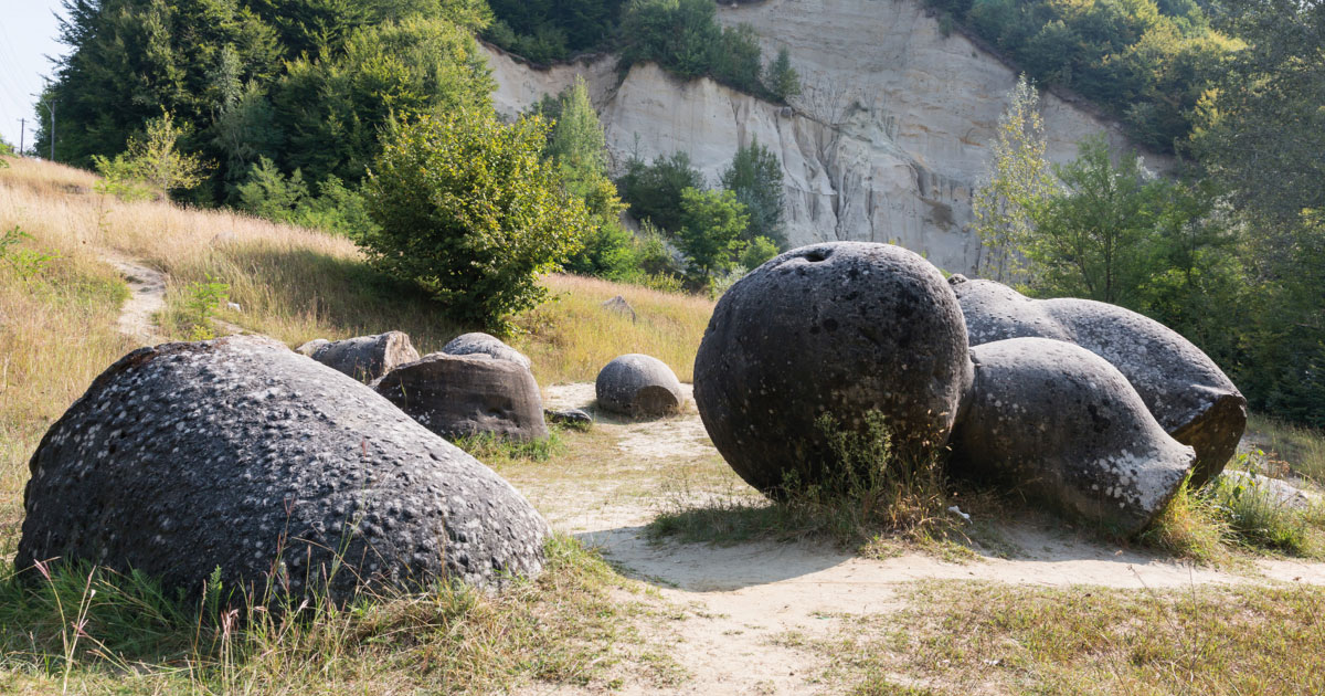 Las misteriosas piedras en Rumanía que respiran, crecen y se reproducen