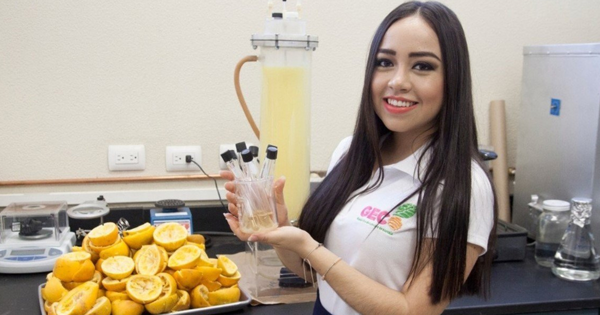 Mexicana creó plástico con cáscara de naranja que se degrada en 90 días