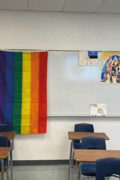 Nueva ley prohíbe banderas del orgullo LGBT en las escuelas.