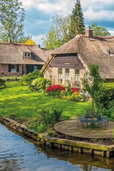El pueblo más bonito del mundo se encuentra en Holanda: no tiene carreteras ni autos.