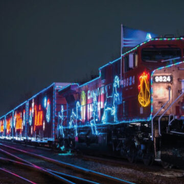 El tren navideño que recorre Canadá y Estados Unidos reuniendo comida para los menos afortunados.